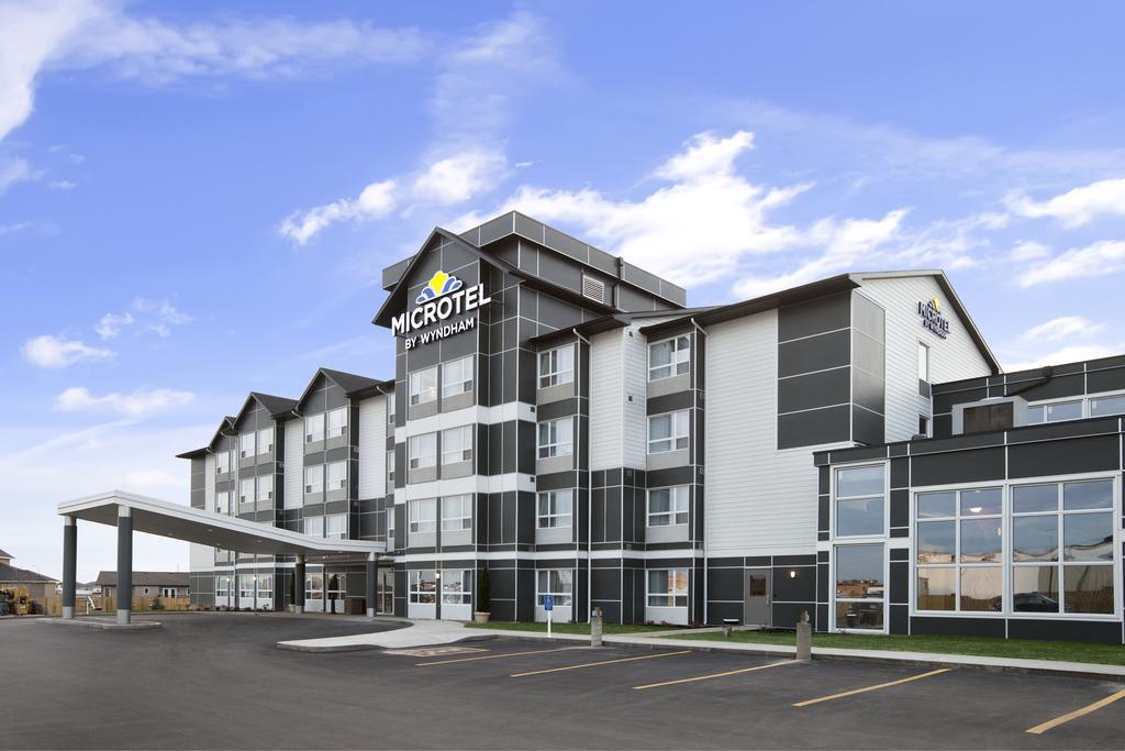 Microtel Inn & Suites By Wyndham Estevan Eksteriør billede