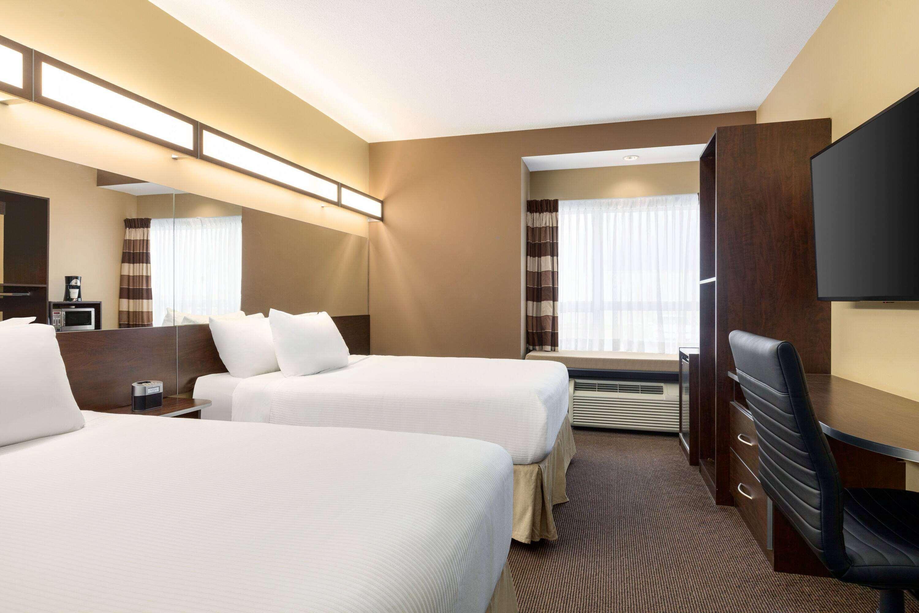 Microtel Inn & Suites By Wyndham Estevan Eksteriør billede