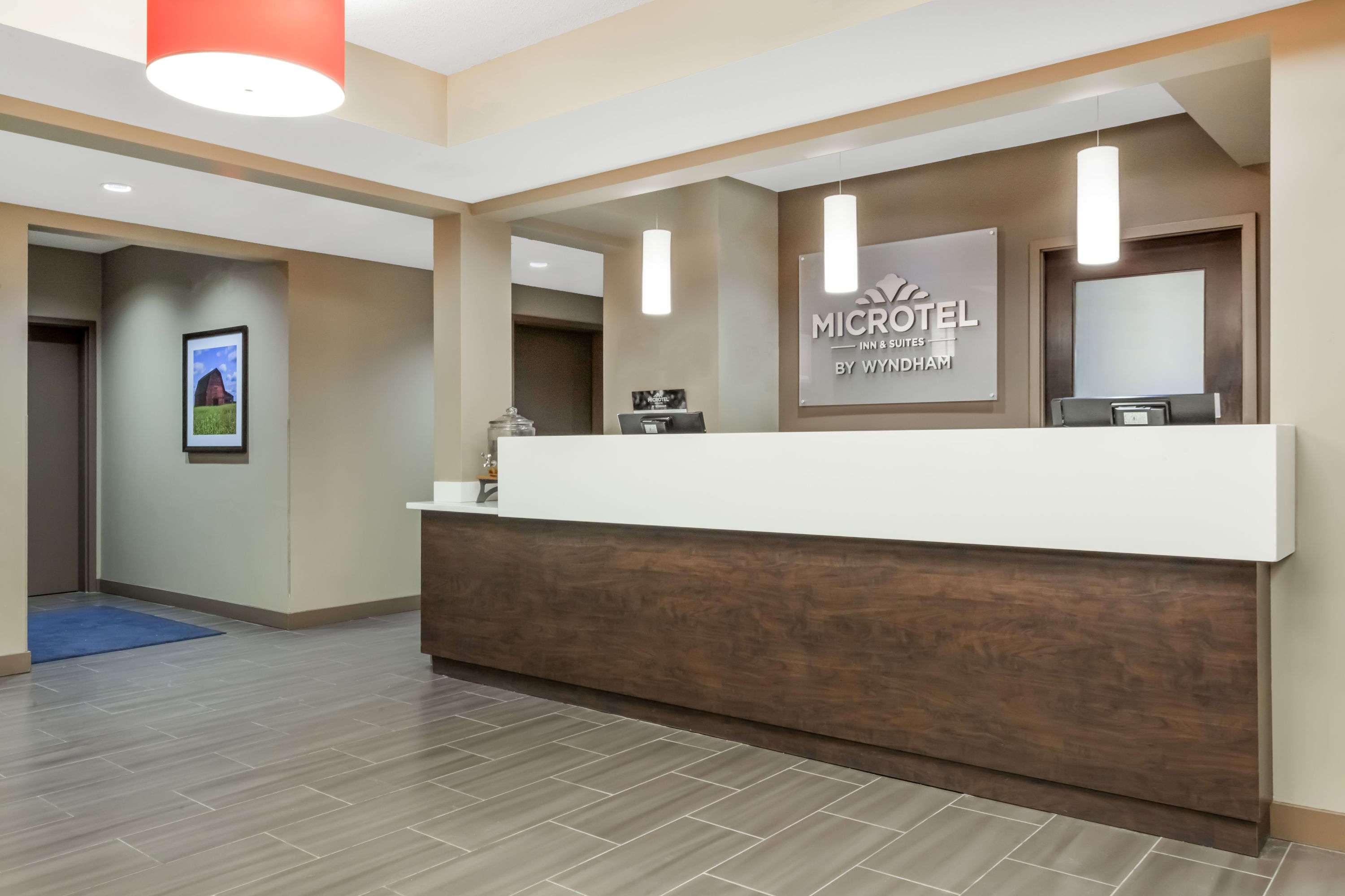 Microtel Inn & Suites By Wyndham Estevan Eksteriør billede